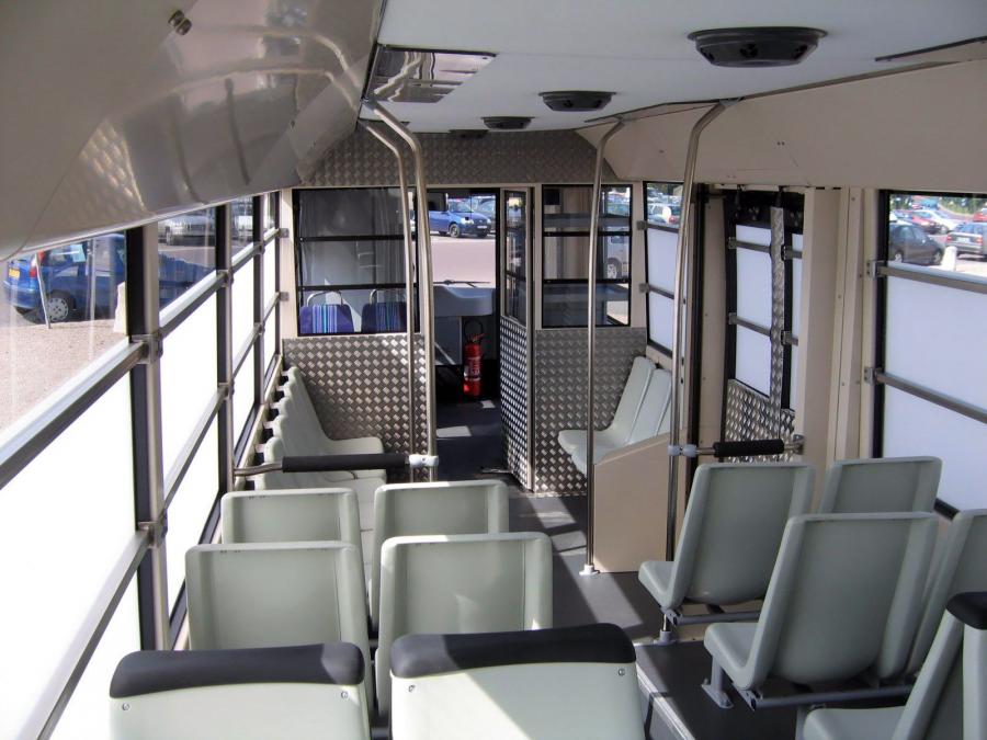 Интерьер Vehixel Irisbus Citelis CRS 2007 года  (FR) (фото 2 из 12)